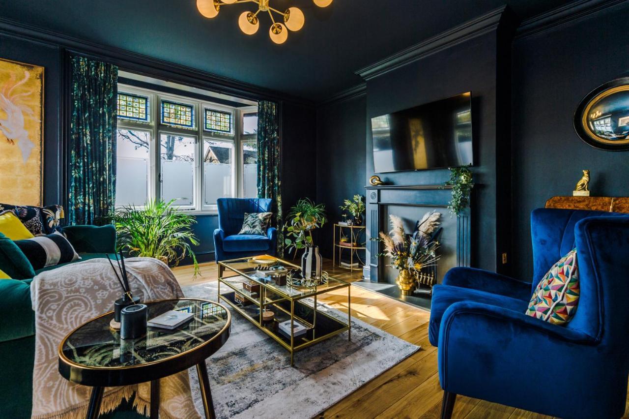 Exquisite Home In Windsor By Casa By Grace, Near Legoland, Perfect For Large Groups, Pet Friendly, Free Parking, Sleeps 7-9! מראה חיצוני תמונה